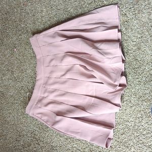 *NEW* light pink pleated mini skirt